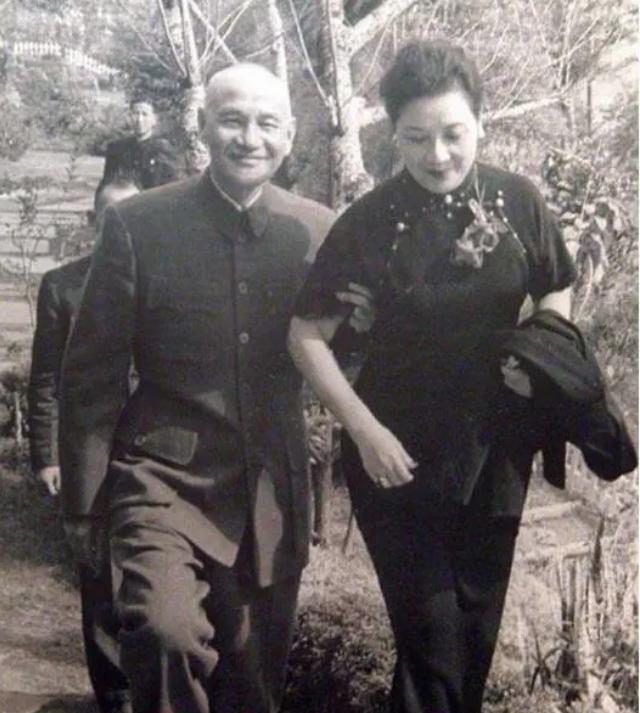 张学良|民国的第一夫人宋美龄,一直活到106岁,临终前我对不起这3个男人