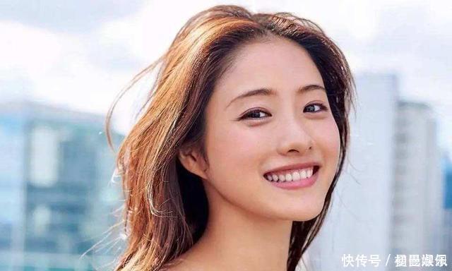 2020年很火的“显白”发色，减龄又百搭，配什么发型都好看