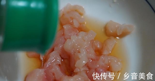 皮蛋瘦肉粥|暖心又暖胃的皮蛋瘦肉粥，简易做法来了，快来围观吧！