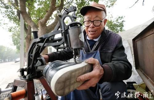  手艺|鄞州76岁老师傅补鞋近50年：放不下这门手艺