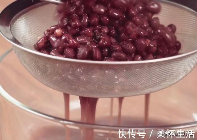 红豆松糕|分享一款孩子爱吃的红豆松糕，香甜味美，松软营养，好吃又解馋