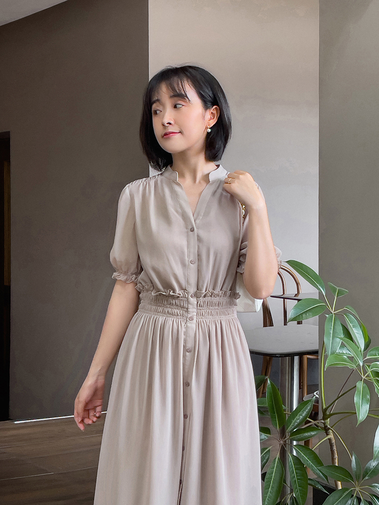 知性|简约利落的通勤穿搭示范，雪纺衬衫配半身裙温柔简约，知性大方