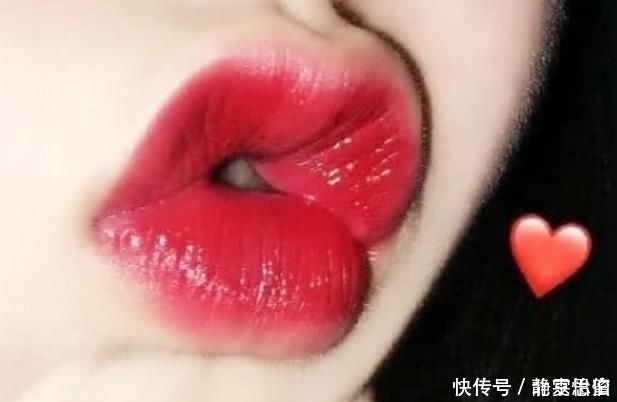 笑起来“贼甜”的女生,嘴巴多半有“3特征”,男生这是我女神