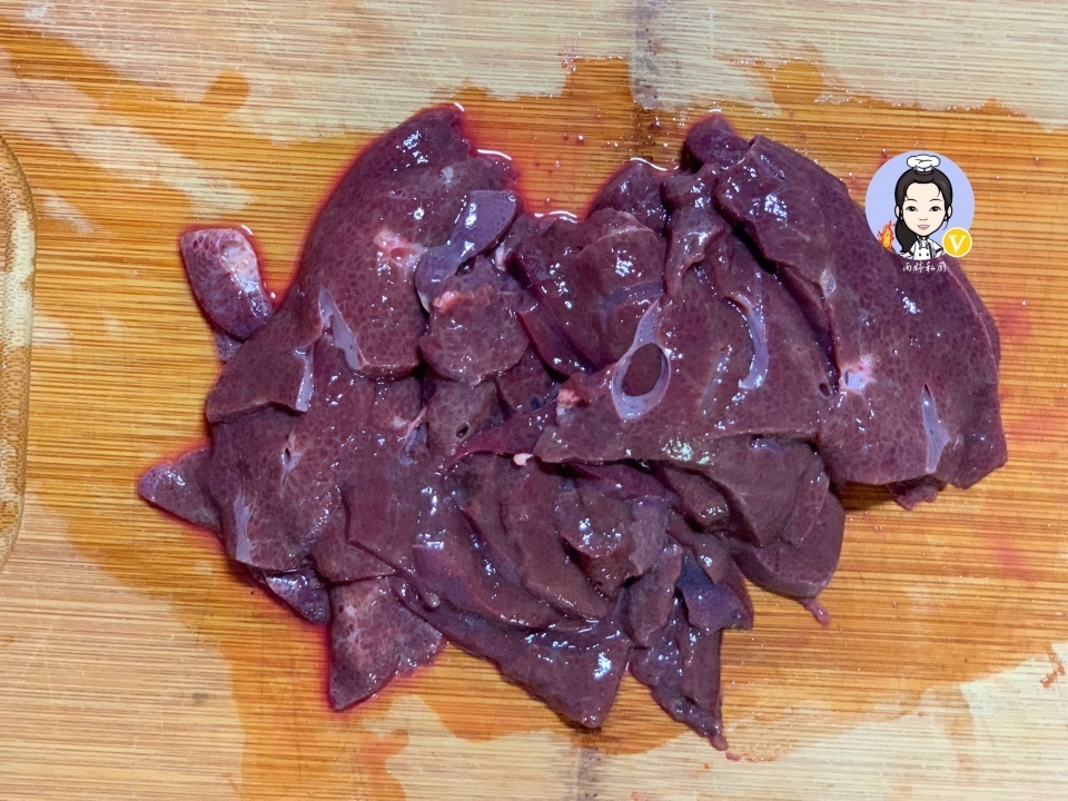 不管猪肝怎么做，这一步千万要有！去除毒素，猪肝又嫩又滑还不腥