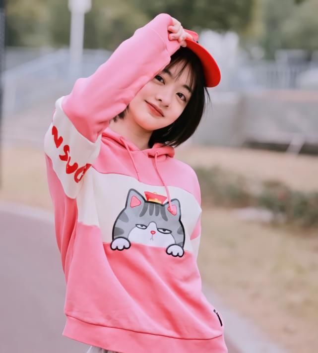 2021春季不要再穿一身黑了！这几十套穿搭，平价时尚又好穿！