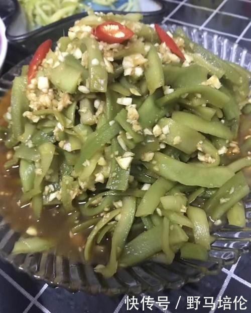 夏季多吃这菜,称为“天然泻药”,百吃不腻,排出毒素,肠道变通畅