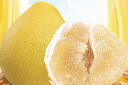 高血压人群|秋冬养生吃柚子,医生告诫2类人最好不碰,不要没病找病