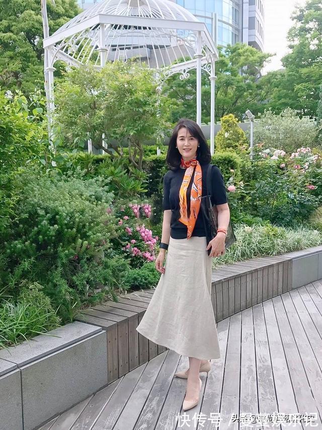 配饰 介绍日本女人的3个穿衣习惯,美得温柔自然!年纪大也能优雅迷人