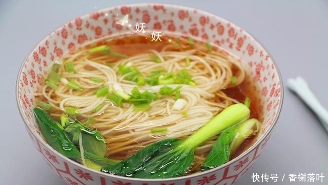 吃光|简单三步一碗面,不起眼的清汤寡水比吃肉还香,不爱面食也吃光