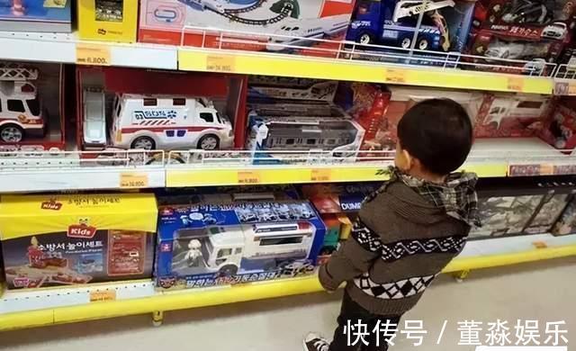 斗智斗勇|4岁女儿在商场撒泼,父女俩僵持了三个小时,网友直呼:真烧脑子