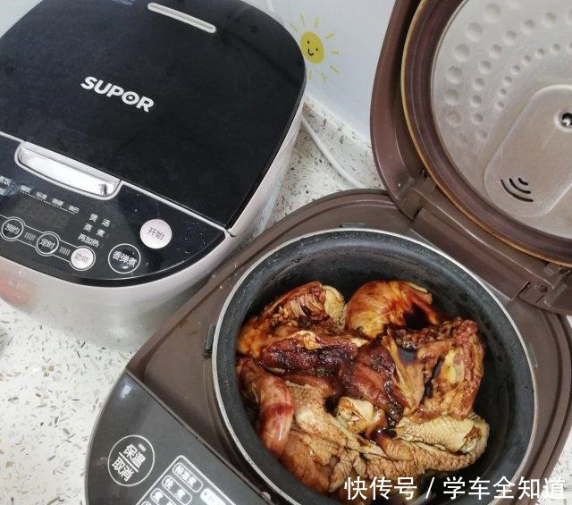 电饭锅焗鸡,肉嫩多汁,做法简单!