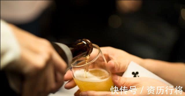 超标|查出“甘油三酯”超标后,这4种食物能不吃就不吃,望你早做了解