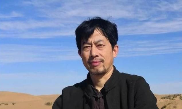 如此荒率的书法获国展大奖,网友不服:写的什么鬼?