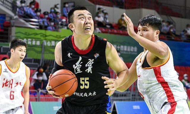 接班人|17分钟4分3板!韩德君接班人难掩落寞,杨鸣也难拯救他