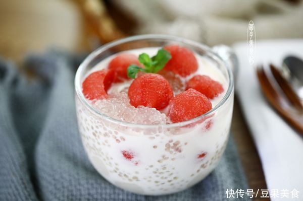 西米|#一勺葱伴侣，成就招牌美味#?珍珠丸子西米露?