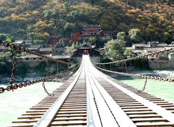 中年|泸定桥铁索重40吨,古人是怎样将它架起来的看完佩服古人智慧