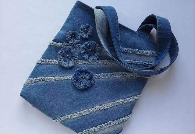 diy 一条旧牛仔衣裤,就能改造出女生喜欢的包包,以后都不舍得扔了