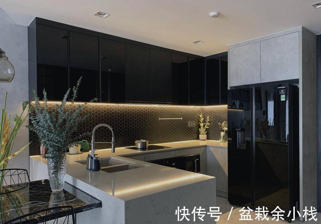 玻璃|76㎡小户型婚前买的，结婚后压力大就过来独居2天，朋友都很羡慕