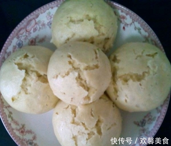 不放酵母,不放水,做开花馒头,越吃越爱,松软香甜,上桌不够吃