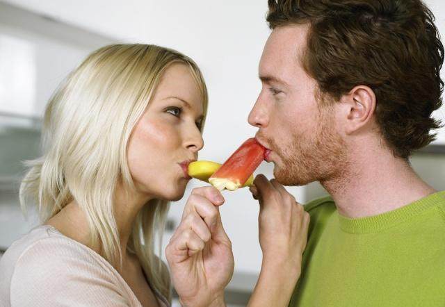 寒气|“宫寒”的女人,平时多做3件事,排出宫内寒气,卵巢也会更年轻