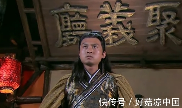 秦明@此人与秦明是表兄弟,手持七十二斤大砍刀,力斩梁山五虎将