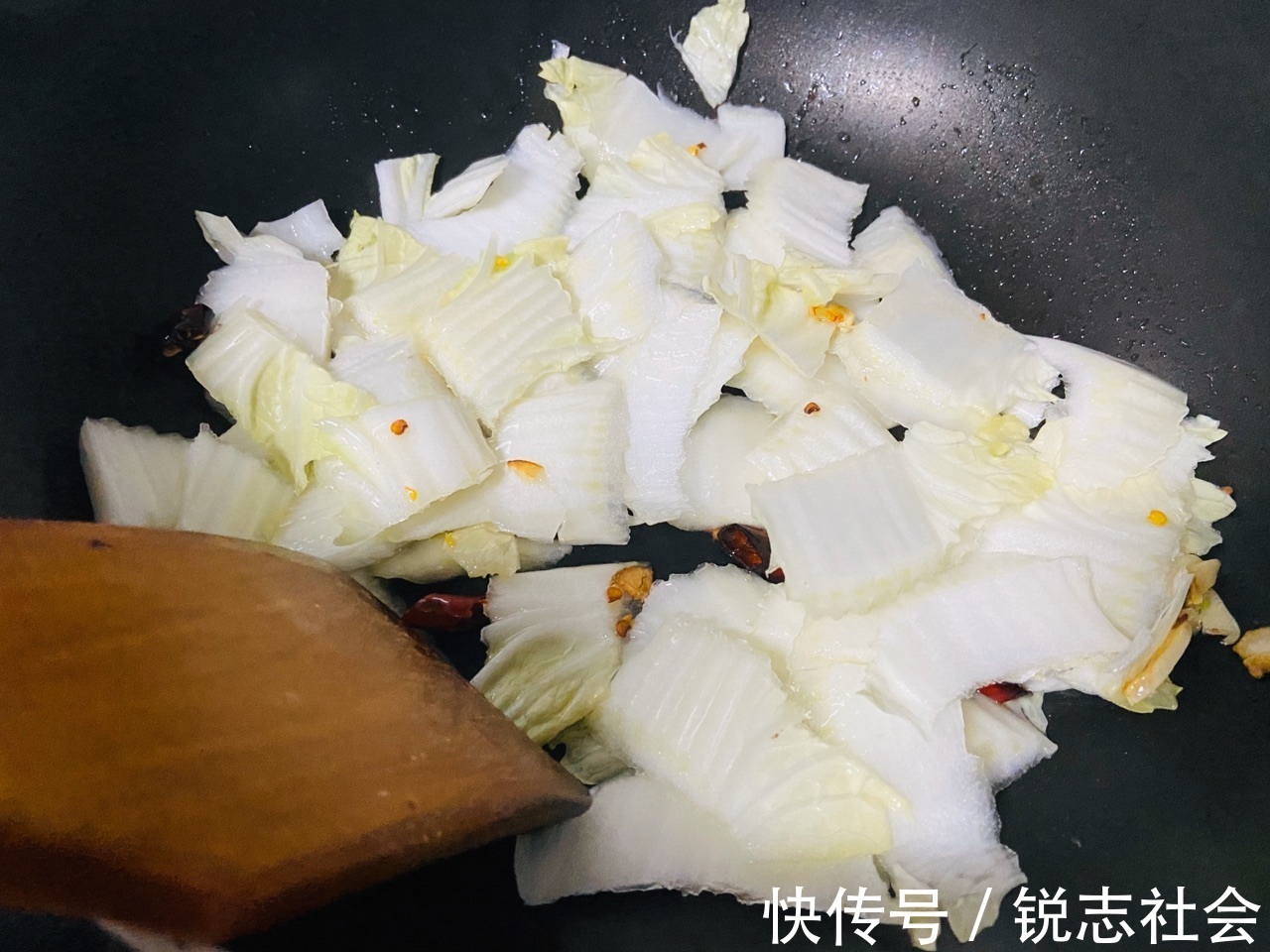 开胃|在家做下饭菜,酸爽开胃醋溜白菜,好吃美味