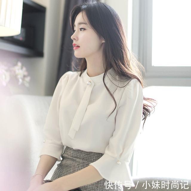 喇叭 高雅女人要穿高品质女衫,独特面料,上身好看又尽显优雅气质