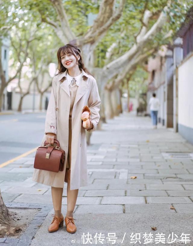 气质|今冬别穿一身黑了!小个子这样穿才气质高级