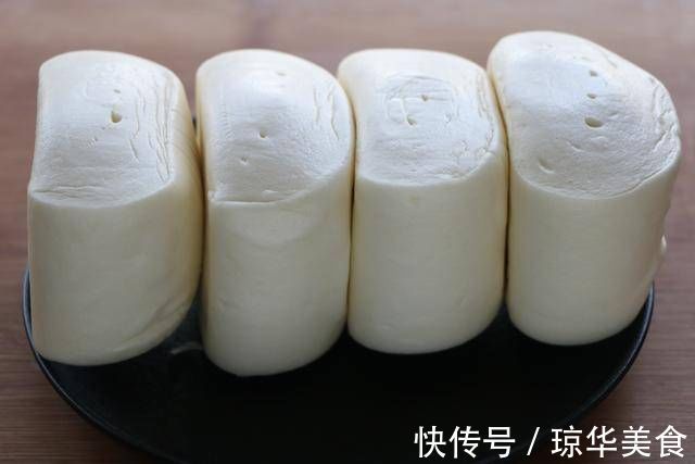 芝士|剩馒头新吃法,加4个鸡蛋搅一搅,出锅比披萨还好吃!做法还简单