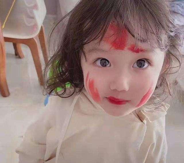 孩子|“最美新生儿”走红,五官精致皮肤白,网友笑称:我愿意等她长大