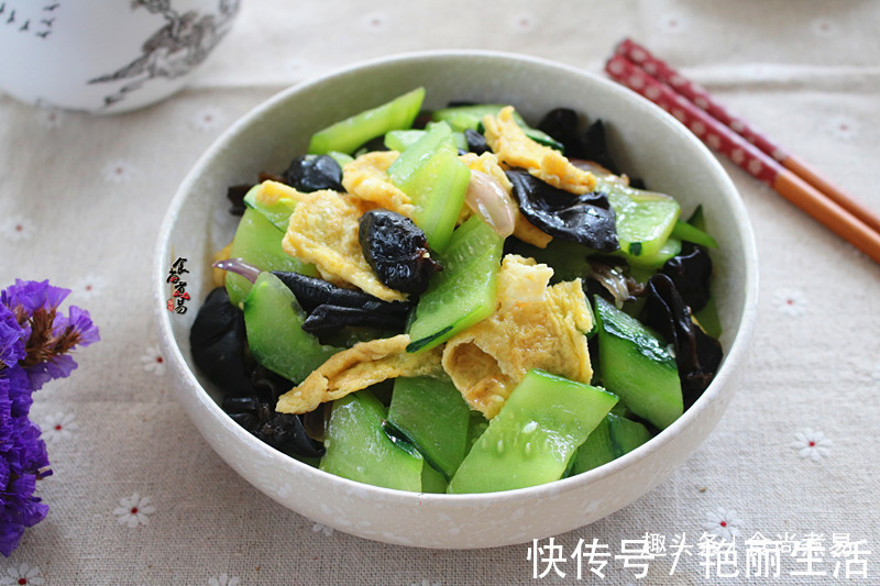 瘦身界|此款低脂菜,妹妹坚持隔天吃一顿,腰围变小了,脸色红润精神好