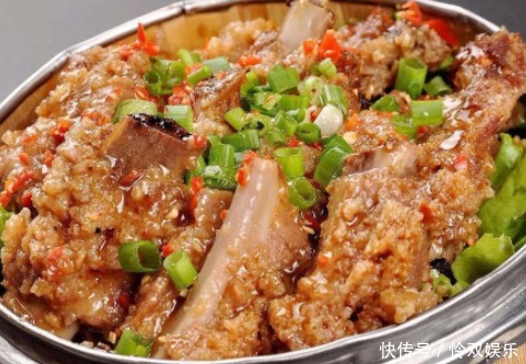 排骨一口一个,真过瘾,软烂入味好吃不腻,别有风味,上桌即光