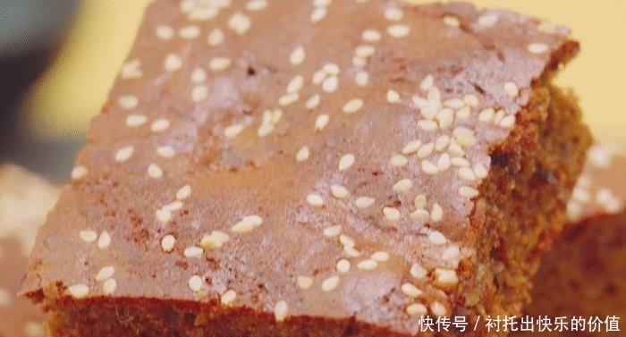 想吃红枣糕不用买,不揉面,不发面,软嫩蓬松又营养,孩子特喜欢