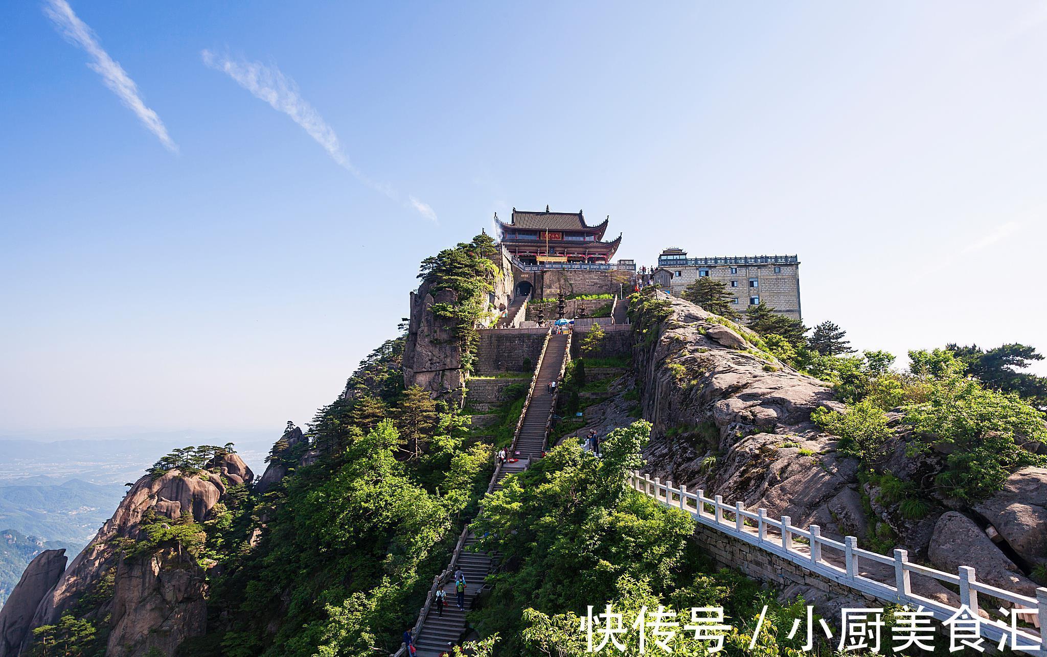 外国游客|外国游客来到“九华山”游玩，池州群众：好眼光，这里值得一玩