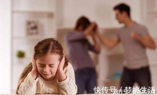 朋友圈|“后悔让女儿跟我姓”,二胎宝妈发朋友圈哭诉,原因引过来人共鸣