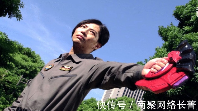 泽塔奥特曼|泽塔奥特曼 伽古拉真的弃暗投明了?他身上三处变化说明一切!