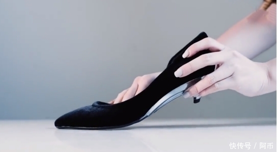 高跟鞋 日本最火“高跟鞋”,性感可爱一秒切换,堪称女性的福音!