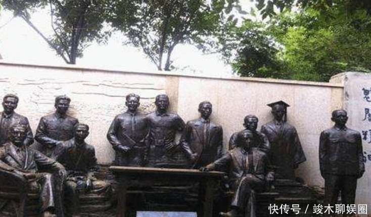 新女性|年少成名23岁得遇真爱,婚里婚外,冰心从来都是独立的自己