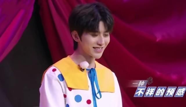 蔡徐坤也参加了《极限挑战》,就在张艺兴的身边,你发现了没?