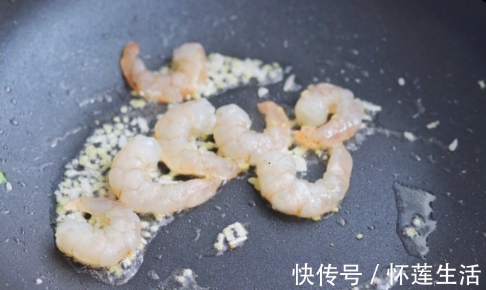 饭店|用剩饭炒一盘咖喱饭,在家也能吃出饭店的味道,连吃2碗都不够