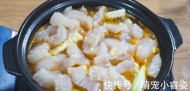 晒晒一家4口的晚餐,全是家常菜,用心搭配,家人爱吃,顿顿光盘