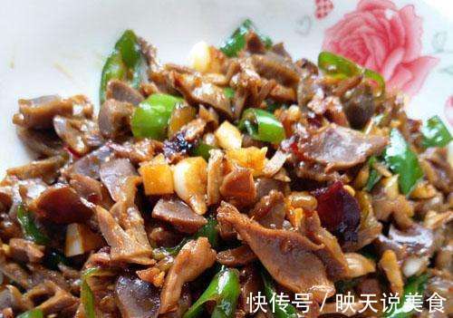 今天下班回家, 女儿已经做好一桌子美食在等我了!