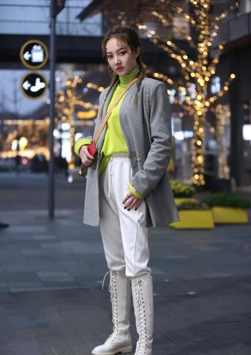 出街这样穿准没错，小家碧玉的感觉，太适合春天了