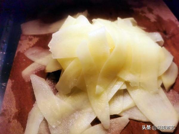 刨刀替代拙劣刀工,炒出脆口透明的土豆片我看行