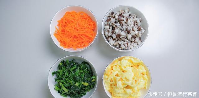 红萝卜|玉米面菜团子,不和面,不揉面,滚一滚就下锅,减肥也能管饱吃