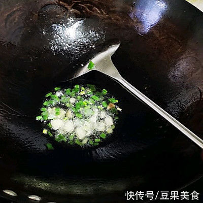 冬天的的味道，芥兰香菇炒肉丝不用烤箱照样能做