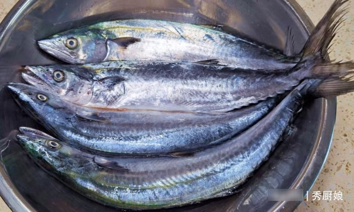 鱼肉|入秋后,此鱼我碰到就买,肉厚刺少,营养极高,炖一锅鲜美又滋补