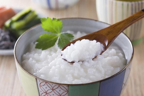 肠胃|早餐时,不建议喝大米粥,温馨提示不仅大米粥,这4物也要少吃