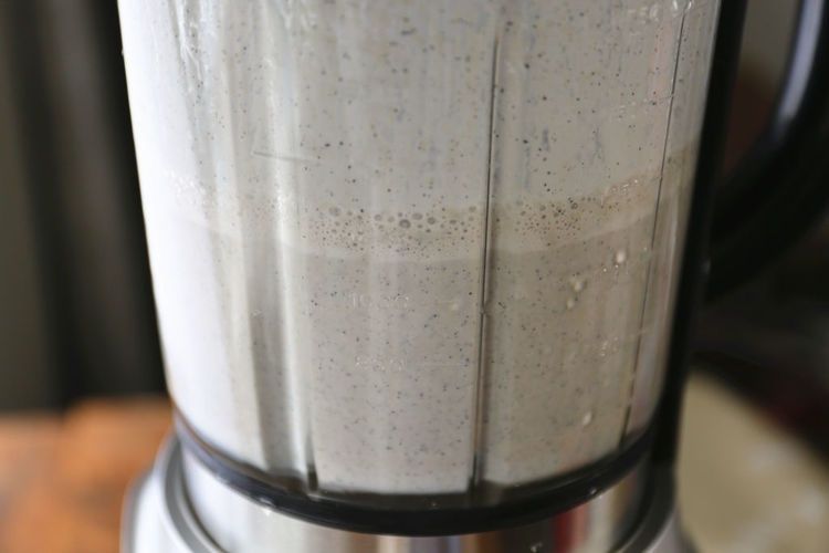 秋天早上喝一杯暖暖的米糊,营养全面,生津润燥