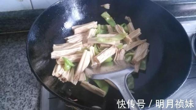 植物性|它是“天然黄体酮”，1盘3元，女人常吃，养子宫，人年轻不显老
